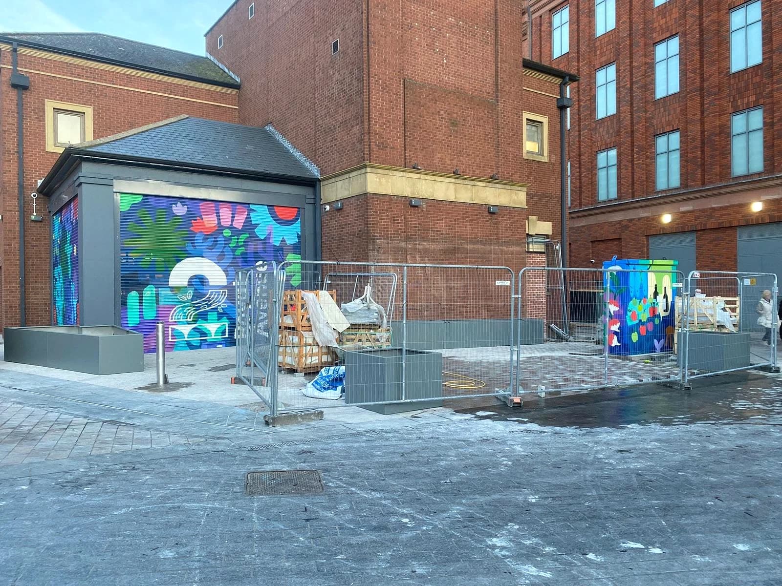 2 Royal Avenue - regenerated rear area with mural pavilion, planters and new paving